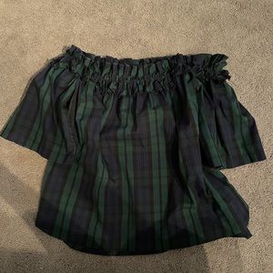 VINEYARD VINES off the shoulder black watch patterned top